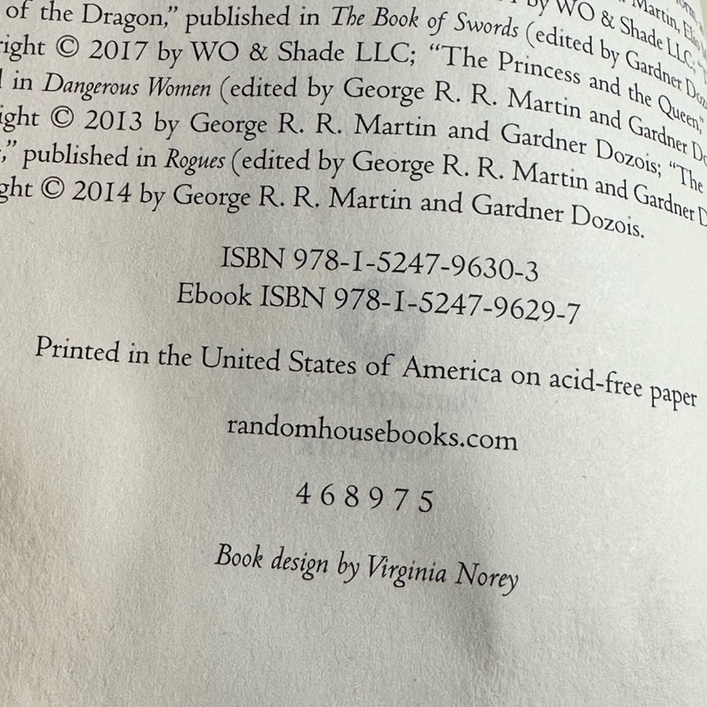 George R.R.Martin Fire & Blood paperback 2020 ( slight water damaged. Corner - Picture 7 of 10